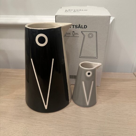 New IKEA Sweden Lattsald Ceramic Penguin Vase Carafe Pitcher Black Gray Set Of 2 - Picture 1 of 1